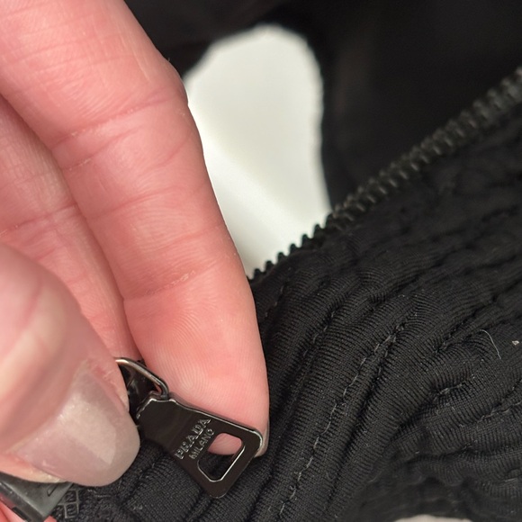 PRADA Vintage Zip - Picture 9 of 11